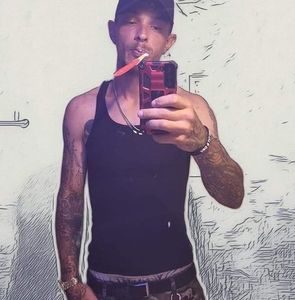 Meet your Posher, Levi